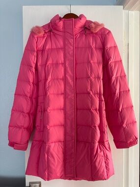 Bright Pink Quilted Hooded 90 % Down Puffer Jacket